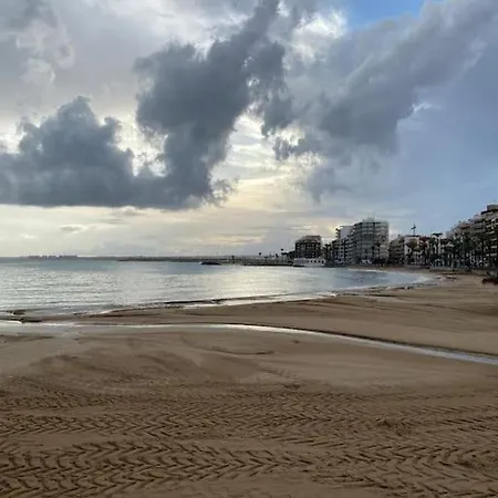 En Acogedor A 200 Metros La Playa Wifi Torrevieja
