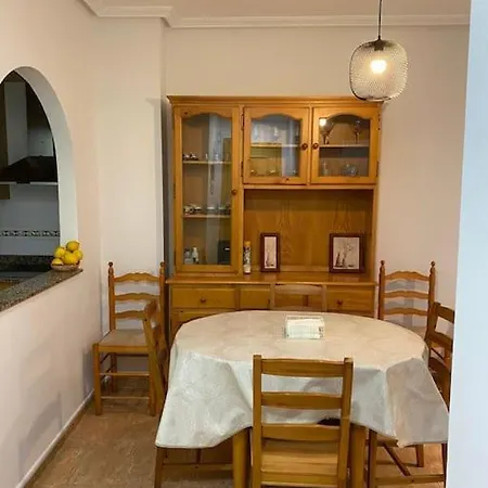 En Acogedor A 200 Metros La Playa Wifi * Torrevieja