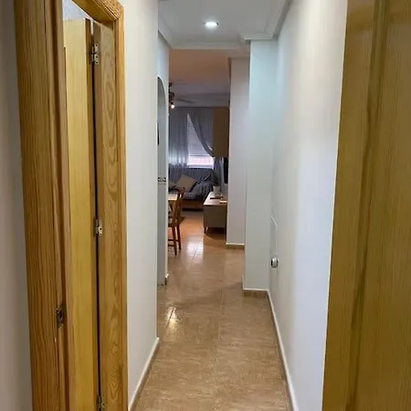 Apartmán En Acogedor A 200 Metros La Playa Wifi *