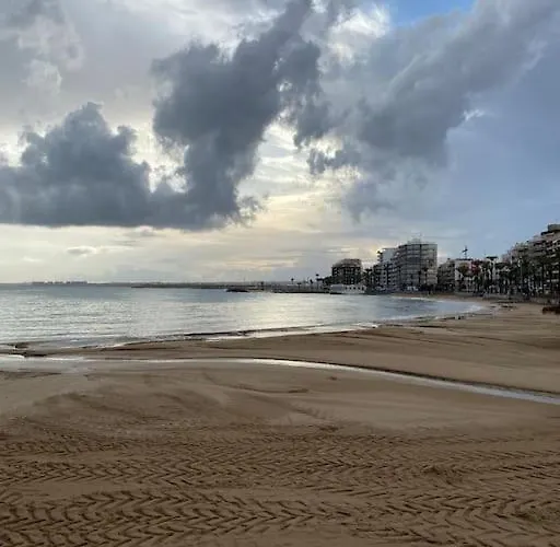 En Acogedor A 200 Metros La Playa Wifi Torrevieja